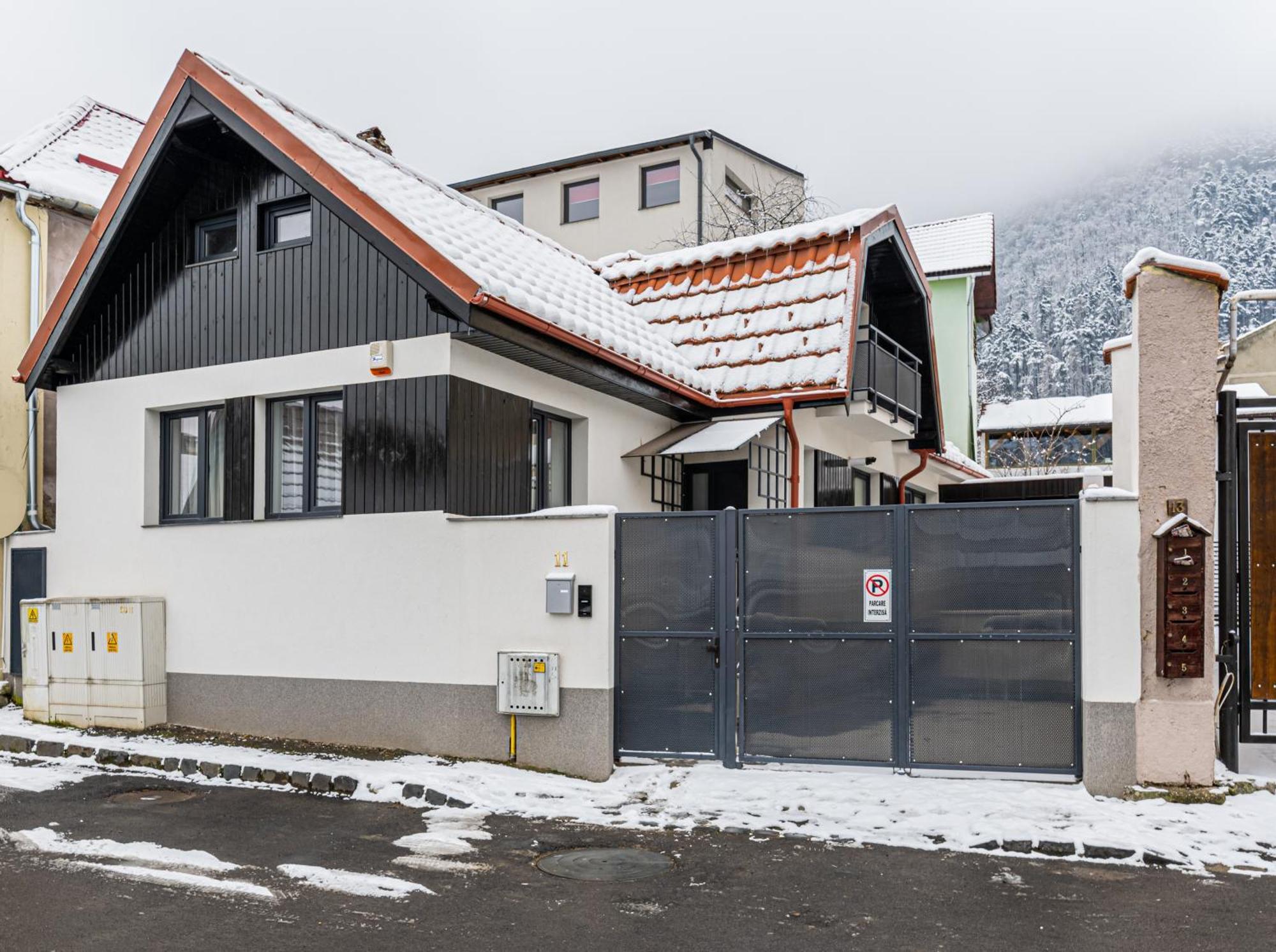 Sun Villas Accommodation Brașov Exterior foto